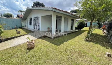 Casa com excelente terreno no Boqueirão