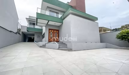 Sobrado à venda no bairro Aristocrata - São José dos Pinhais/PR