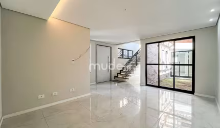Sobrado à venda no bairro Boqueirão - Curitiba/PR