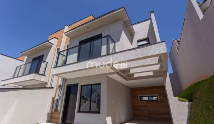 Sobrado Alto Padrão no Atuba