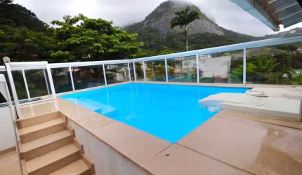 CASA DE 7 QUARTOS Á VENDA - ITANHANGÁ - AMABA