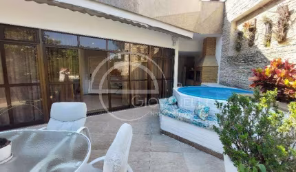COBERTURA LINEAR ÚNICA - 4 QUARTOS / 2 SUÍTES - BARRA DA TIJUCA - JARDIM OCEÂNICO - RUA COM GUARITA E VIGILÂNCIA 24HS.