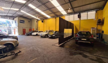 Depósito/Pavilhão em Centro