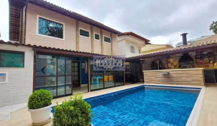 Casa em condomínio fechado com 4 quartos à venda na Estrada dos Três Rios, Freguesia (Jacarepaguá), Rio de Janeiro, 262 m2 por R$ 1.650.000