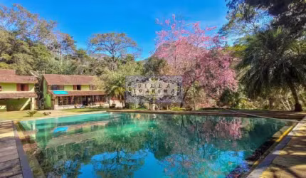 Chácara / sítio com 8 quartos à venda na Rua Jasmim, Quebra Frascos, Teresópolis, 63832 m2 por R$ 1.800.000