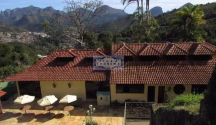 Casa com 4 quartos à venda na Rua Noel Rosa, Quinta da Barra, Teresópolis, 228 m2 por R$ 1.500.000