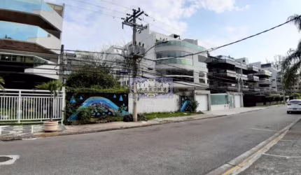 Terreno à venda na Rua José Américo de Almeida, Recreio dos Bandeirantes, Rio de Janeiro por R$ 2.800.000