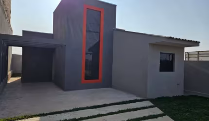Excelente Casa de 3 Quartos em Colombo