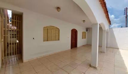 Vendo Casa Bairro: CPA IV 3ª Etapa Área Const.: 147,35m²