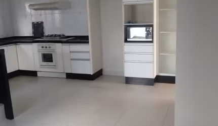 Alugo casa no condomínio Rio Coxipo   Casa com Energia Solar  Com 3 quartos