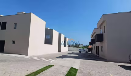 Sobrado à venda, 108 m² por R$ 280.000,00 - Chácaras Araújo I - São José dos Campos/SP