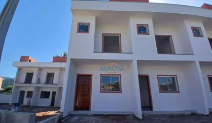 Sobrado à venda, 75 m² por R$ 350.000,00 - Massaguaçu - Caraguatatuba/SP