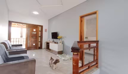 Casa com 4 dormitórios à venda, 250 m² por R$ 650.000 - Jardim Satélite - São José dos Campos/SP.
