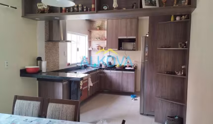Sobrado com 3 dormitórios à venda, 181 m² por R$ 450.000,00 - Jardim Colorado - São José dos Campos