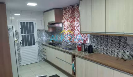 Sobrado à venda, 110 m² por R$ 370.000,00 - Conjunto Residencial Dom Pedro I - São José dos Campos/