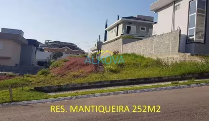 Terreno à venda, 252 m² por R$ 290.000 - Condomínio Residencial Mantiqueira - São José dos Campos/S