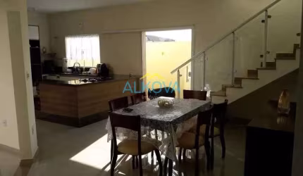 Sobrado para alugar, 220 m² por R$ 6.480,00/mês - Condomínio Terras do Vale - Caçapava/SP