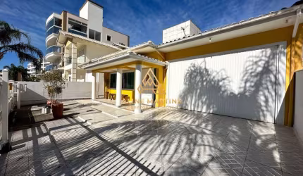 Linda casa na Praia de Fora há 100m do mar!