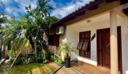 Casa Padrão para Venda em Parque da Matriz Cachoeirinha-RS