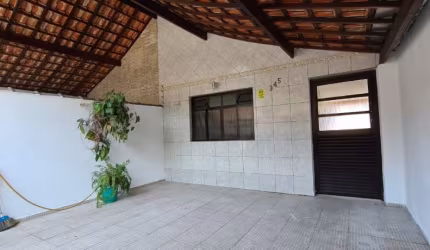 Casa Geminda 2 dormitórios no Canto do Forte