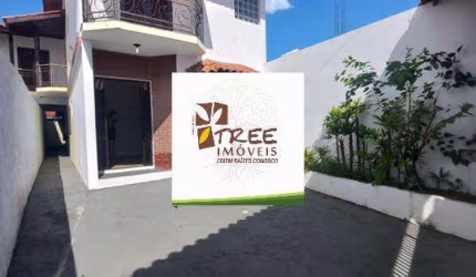 LOCAÇÃO DE SOBRADO NO JORDANÓPOLIS, EM ARUJÁ/SP, 240m² com 3 quartos, suíte, escritório, sala de estar, quintal e garagem para 2 autos. CONSULTE-NOS.