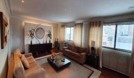 VENDA DE APARTAMENTO MOBILIADO NO EDIFÍCIO ALBATROZ, EM SÃO PAULO/SP, com 260m², 04 suítes, 02 salas, varanda com vista 360º e 03 vagas. CONSULTE-NOS.