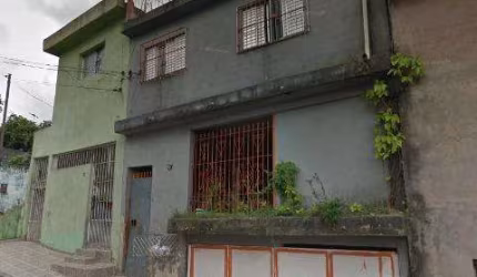 VENDA DE SOBRADO NO JARDIM SANTA HELENA, EM ITAQUAQUECETUBA/SP, 232m² com 2 casas, a de baixo gerando renda e a de cima com área gourmet! CONSULTE-NOS