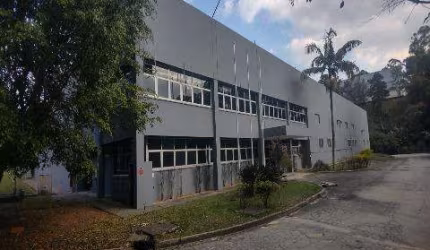 VENDA E LOCAÇÃO DE GALPÃO INDUSTRIAL EM GUARULHOS/SP, EXCELENTE OPORTUNIDADE com área total de 4.700m² e área construída de 3.500m². CONSULTE-NOS.