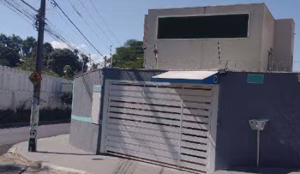 VENDA DE CASA COMERCIAL NO JARDIM AMANDA CAIUBI, EM ITAQUAQUECETUBA/SP, com clínica veterinária equipada, 5 salas e 3 vagas. CONSULTE-NOS.