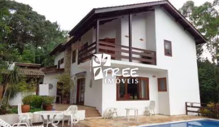 VENDA DE CASA NO CONDOMÍNIO NOVO HORIZONTE, EM ARUJÁ/SP, semi mobiliada com 3 quartos, suíte c/ hidro, piscina, churrasqueira e 4 vagas. CONSULTE-NOS