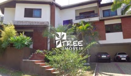 VENDE CASA CONDOMÍNIO ARUJÁZINHO 5  ARUJÁ/SP Excelente imóvel Sobrado com A/T 480m² A/C 380m² distribuídos em 3 dormitórios sendo 1 suíte.CONSULTE-NOS