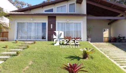 VENDA DE CASA TÉRREA NO CONDOMÍNIO JARDIM IMPERIAL HILLS III, EM ARUJÁ/SP, 300m² com 4 quartos, 2 suítes, quintal com piscina e 4 vagas. CONSULTE-NOS.