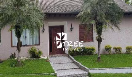 VENDA CASA  CONDOMÍNIO ARUJAZINHO IV- Excelente imóvel com A/T 540 m² e A/C 266 m² distribuídos em 02 dormitórios, 01 suite, banheiro. CONSULTE-NOS.