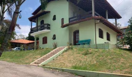 VENDA DE CASA ASSOBRADADA BAIRRO DO COPACO com A/T 1050 m² distribuídos em 3 suítes, sala, cozinha, banheiro, lavabo, churrasqueira, piscina e 1 vaga