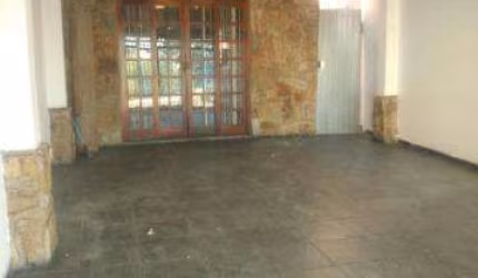 VENDA DE SOBRADO NA VILA RIMAN, EM ARUJÁ/SP, 170m² com 3 quartos, suíte, cozinha ampla, edícula e garagem coberta para 2 autos. CONSULTE-NOS.
