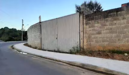VENDA DE TERRENO NA CHÁCARA GUANABARA, EM GUARAREMA/SP, com área total de 580m² e terreno murado. ÓTIMA OPORTUNIDADE DE INVESTIMENTO! CONSULTE-NOS.