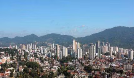 VENDA TERRENO NO CENTRO DE MOGI DAS CRUZES com A/T 2.550m² EXCELENTE LOCALIZAÇÃO. CONSULTE-NOS.