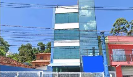 LOCAÇÃO DE SALÃO COMERCIAL NO CENTRO DE ARUJÁ/SP, OPORTUNIDADE DE NEGÓCIO de 223m² com 02 toaletes, sem estacionamento. CONSULTE-NOS.