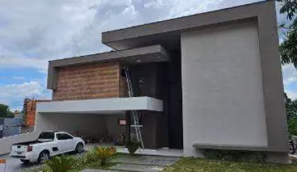 VENDA DE CASA NO CONDOMÍNIO REAL PARK, EM ARUJÁ/SP, 360m² com 4 suítes amplas. CONSULTE-NOS