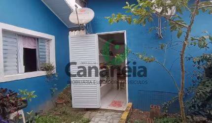 Casa com 6 dormitórios (2 suítes) disponível para venda na Vila Cabana em Cananéia, litoral Sul de SP