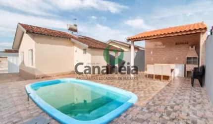 Recanto Luciene disponível para temporada - 2 dormitórios Acomoda 6 pessoas 2 km do Centro da Ilha de Cananéia/SP com piscina e espaço para churrasco