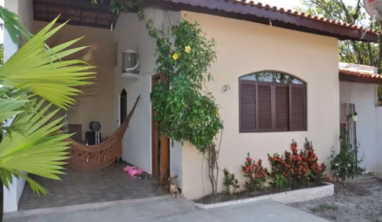 Casa 2 dormitórios na Vila Nossa Senhora dos Navegantes para venda - Cananéia SP