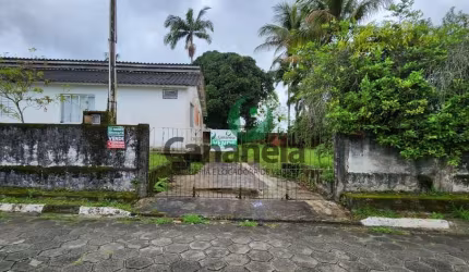 Casa para venda no Porto Cubatão - Cananéia-SP