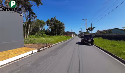 Terreno com 280 m² na Av. MIlitão Martins Simões bairro do Carijó - Cananéia / SP