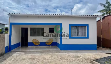 Casa da Dani para temporada na Ilha de Cananéia / SP acomoda de até 6 pessoas a 1,5 Km do Centro