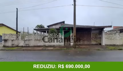 Casa para venda no bairro Acaraú em Cananéia SP - Com 3 dormitórios sendo 2 suítes
