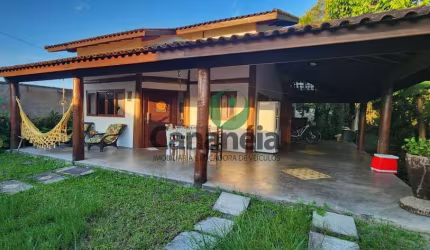 Casa para locação fixa com 4 dormitórios (1 suíte) no Carijó - Cananéia-SP