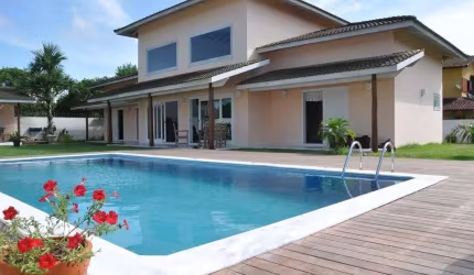 3 suítes com piscina para venda no Retiro das Caravelas em Cananéia/SP
