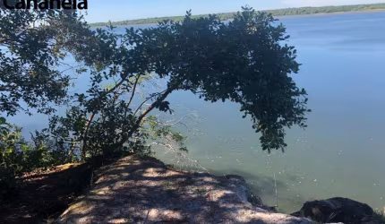 Terreno com frente para o mar no Parque Náutico (Agrossolar) - Cananéia - Litoral Sul de SP