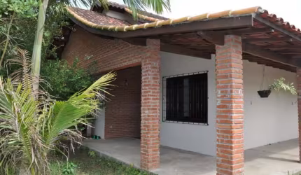 3 dormitórios (1 suíte) no Retiro das Caravelas em Cananéia/SP
